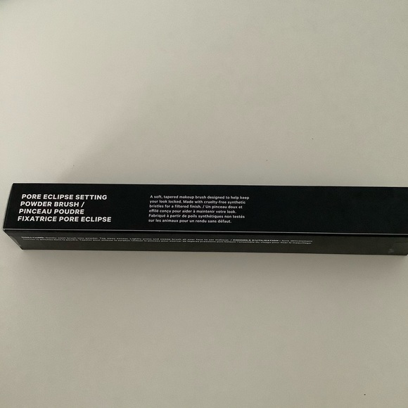 Milk Makeup Pore Eclipse Setting Powder Brush - Picture 3 of 3